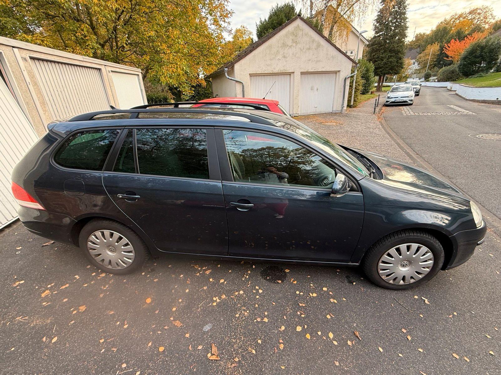 Volkswagen Golf 2008 — interior