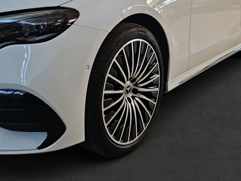 Fahrzeugabbildung Mercedes-Benz E 300 de AMG Night ACC Pano Totwi. Memo Burm.4D