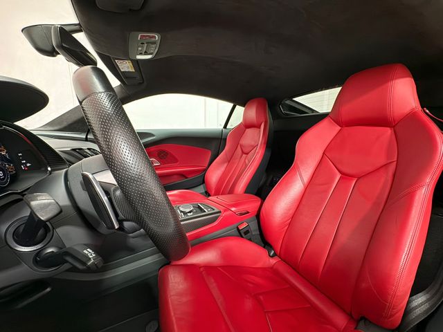 Audi R8*Coupe*5.2 FSI V10 Plus*Quattro* Keramik*B&O*