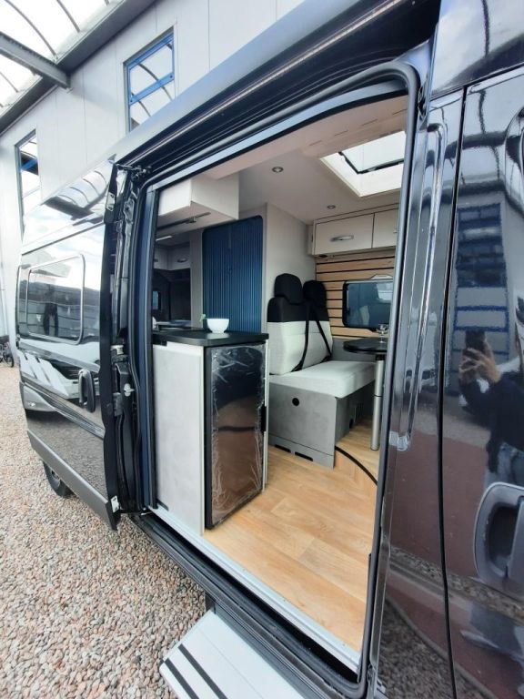 Fahrzeug Übersicht 16 Fahrzeugabbildung Crosscamp Camper Vans CV 600 Opel Verfüg./Sparen Sie 14.74