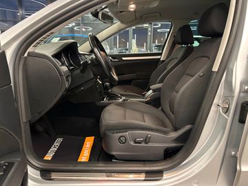 Skoda Superb Combi Exclusive *Xenon*PDC*Klima*DAB*Navi