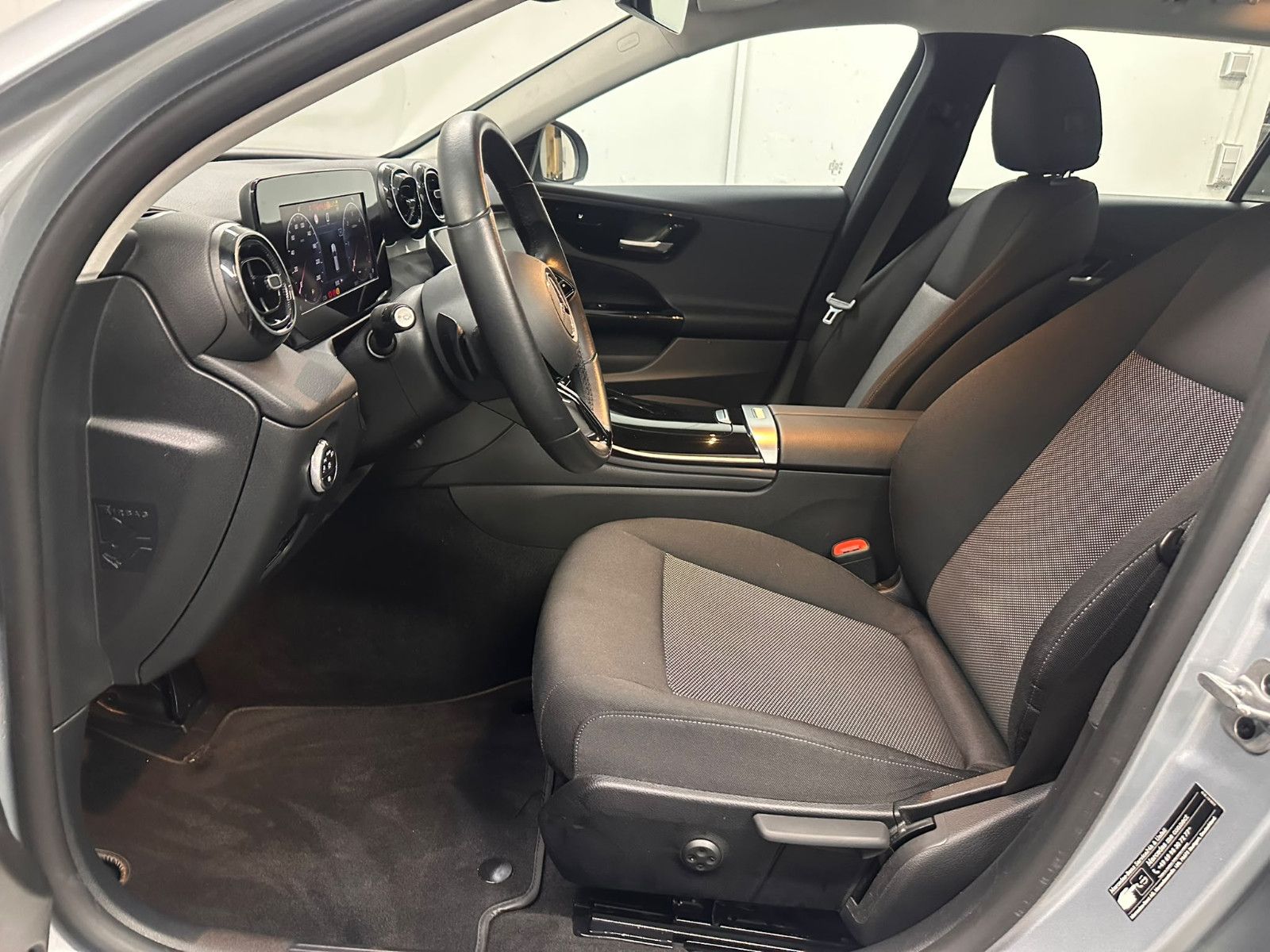 Fahrzeugabbildung Mercedes-Benz C 200 d T Autom. *KAMERA*AHK*DISTRO*LED*