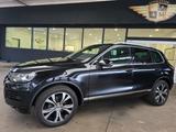 Volkswagen Touareg 3.0 V6 TDI BMT Luft/Kamera/NAVI/AHK/20"R - Volkswagen: V6 TDI