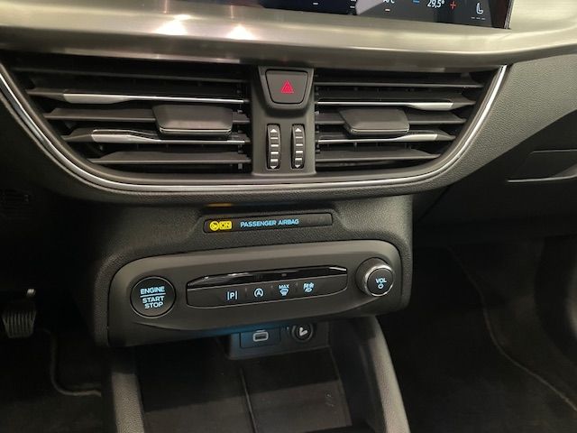 Fahrzeugabbildung Ford Focus Turnier Titanium 1.0 EcoBoost Mild-Hybrid