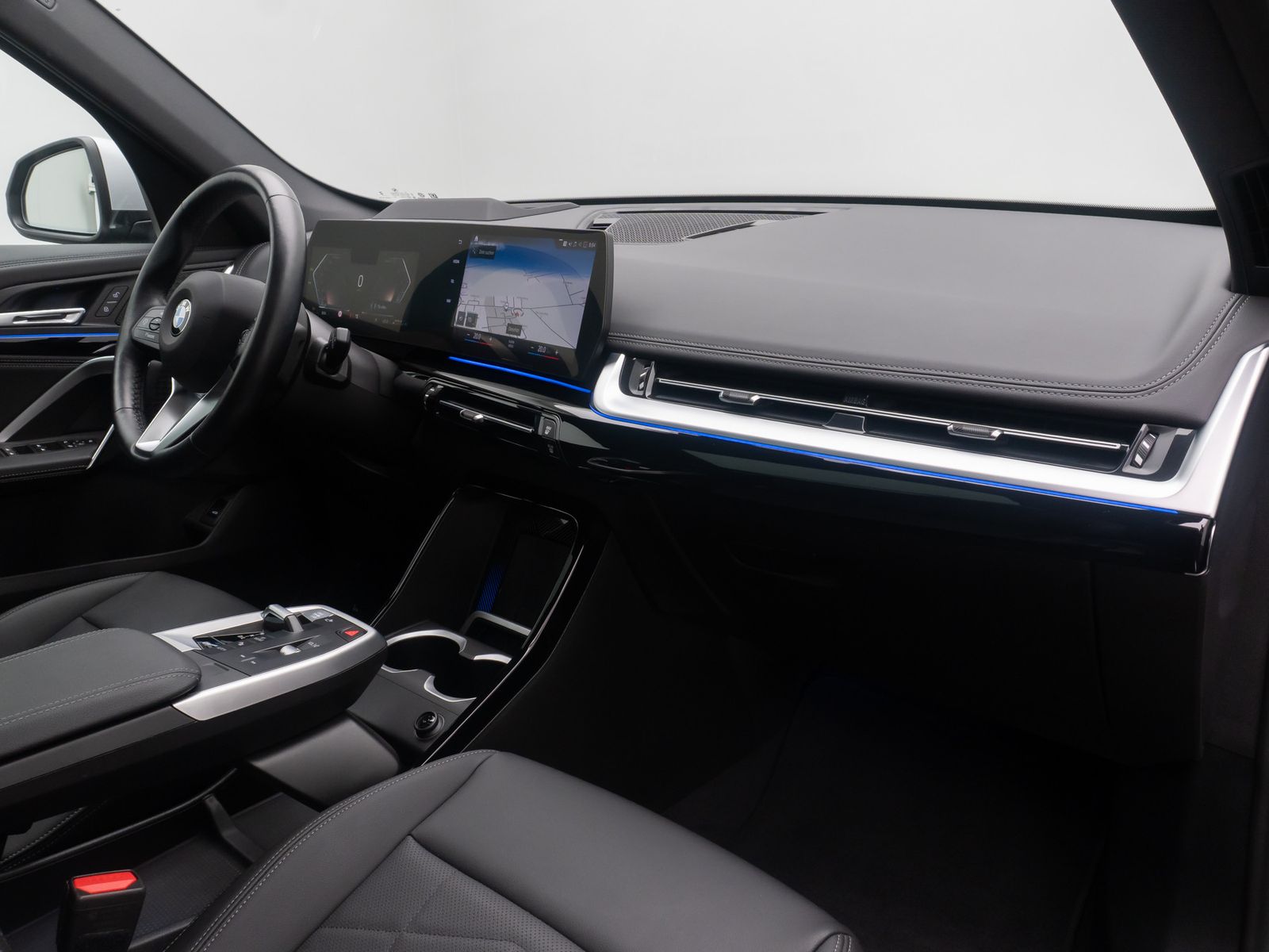 Fahrzeugabbildung BMW X1 sD18d xLine 360° HUD DAB Komfort Panorama 19"