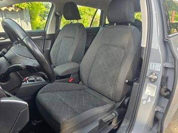Volkswagen Golf - 6