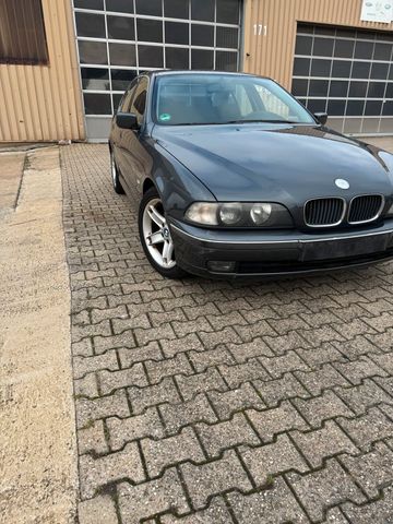 BMW 523i E39