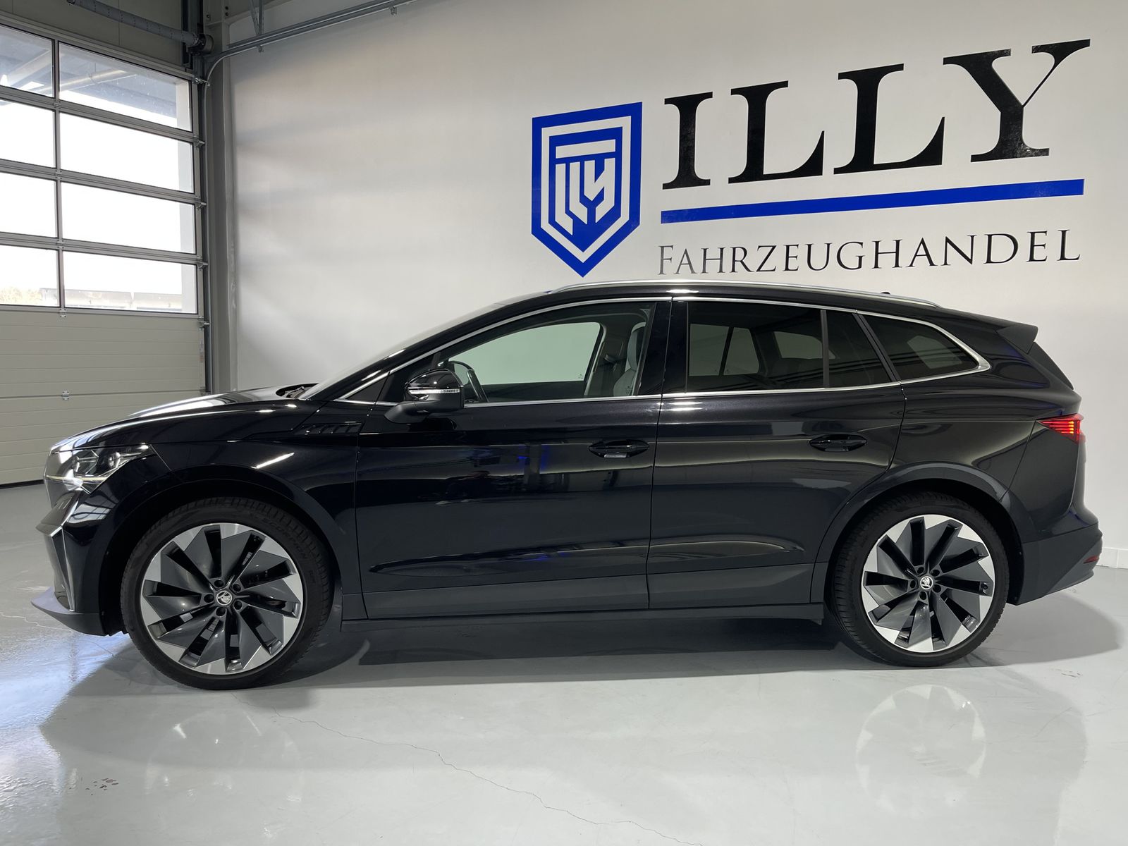Fahrzeugabbildung SKODA Enyaq 60 Loft*LED-Matrix*Cam*WP*Navi*21Zoll*