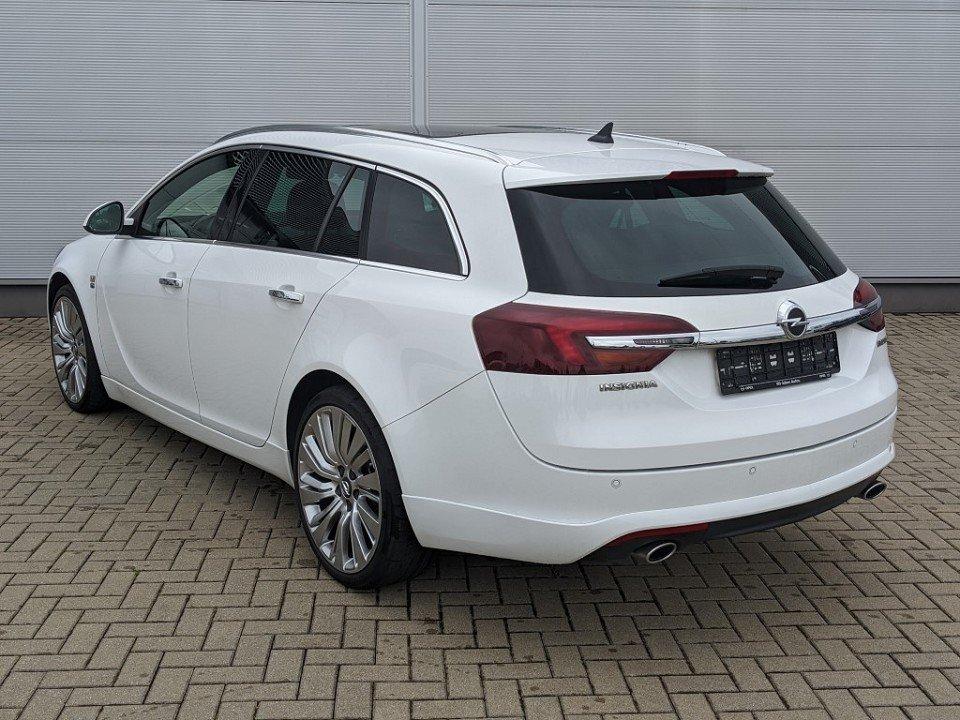 Opel Insignia Sports Tourer 2.0 CDTI BiTurbo 194 ch BVA / Toit panoramique / Bose / Cuir Nappa ventilé / Caméra de recul