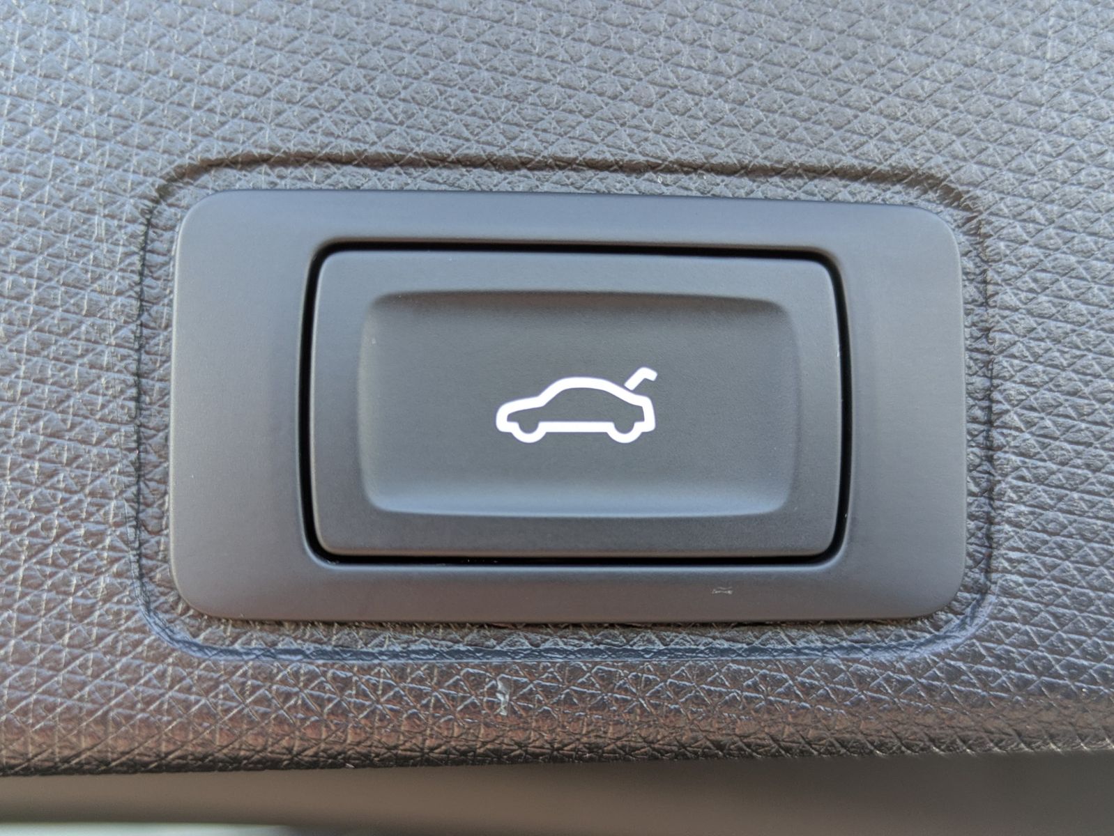 Fahrzeugabbildung CUPRA Terramar 2.0 TSI 4D VZ HUD*MATRIX*PANO*DCC*20"