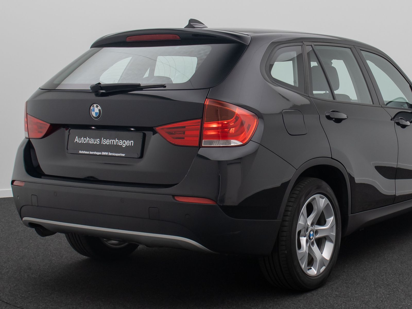 Fahrzeugabbildung BMW X1 sD18d PDC HiFi Leder KlimaAut Multilenkrad LM