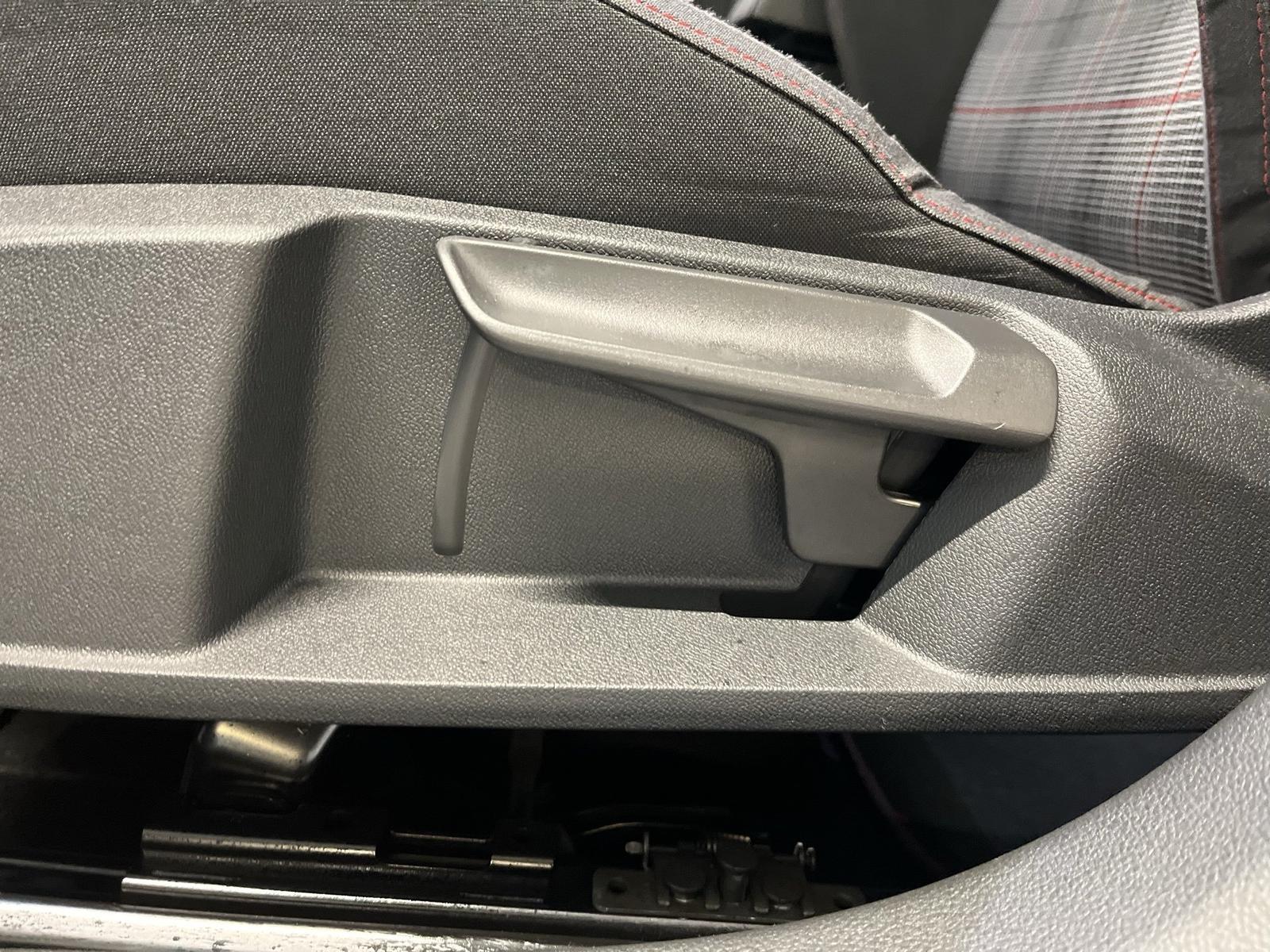 Volkswagen Golf GTI 2.0 TSI DSG AUT LED PDC SoundSys, миниатюра 14