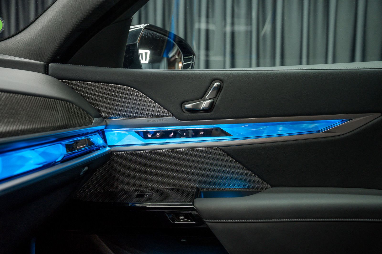 Fahrzeugabbildung BMW 740d xDrive *Sportpaket Pro*Carbon*Innovation