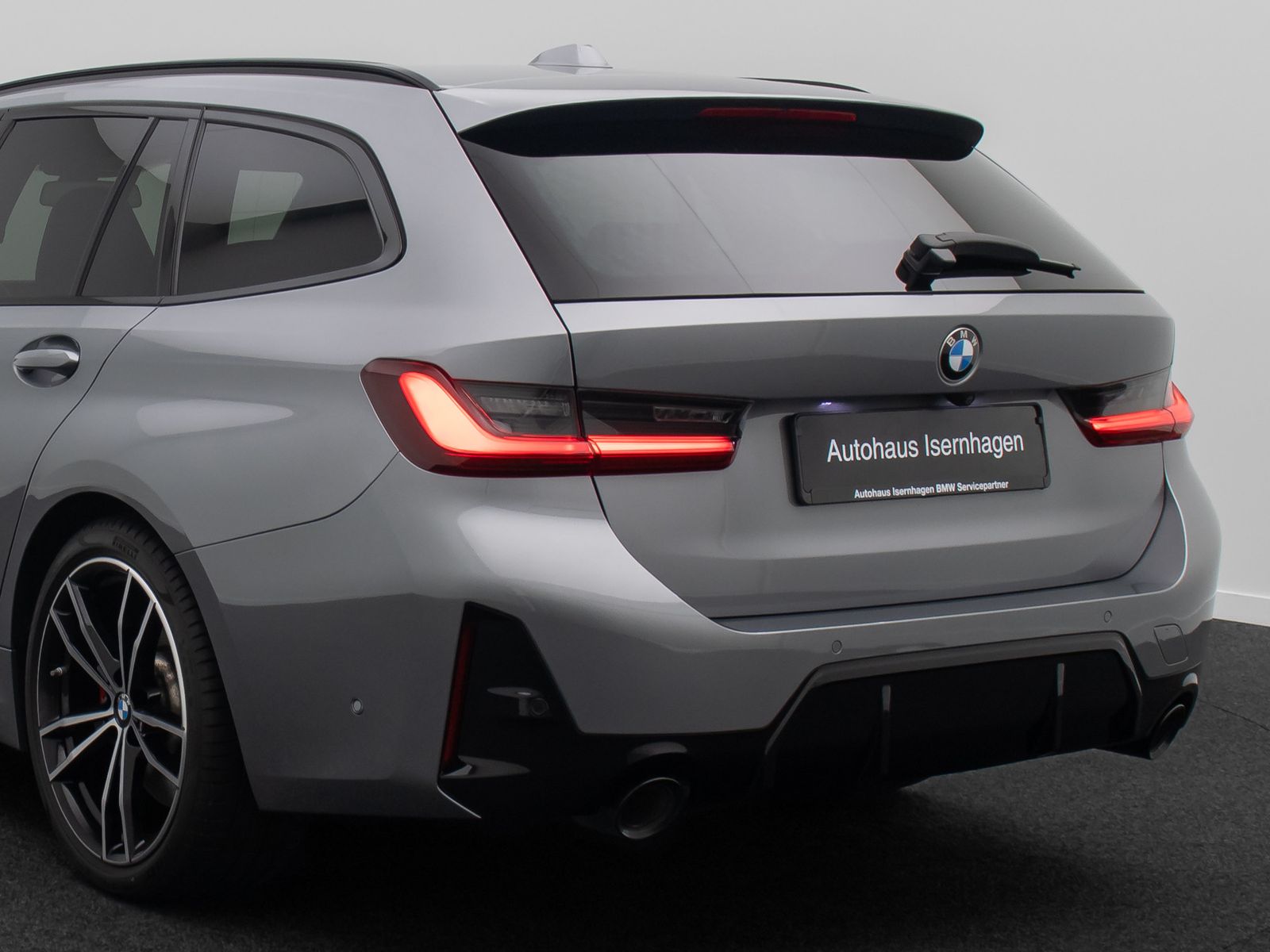 Fahrzeugabbildung BMW 330d xD M Sport DAB 360&deg; Panorama H/K HUD 19Zoll