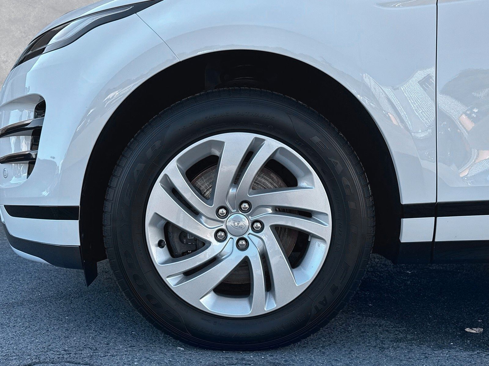 Fahrzeugabbildung Land Rover D200 R-Dynamic S