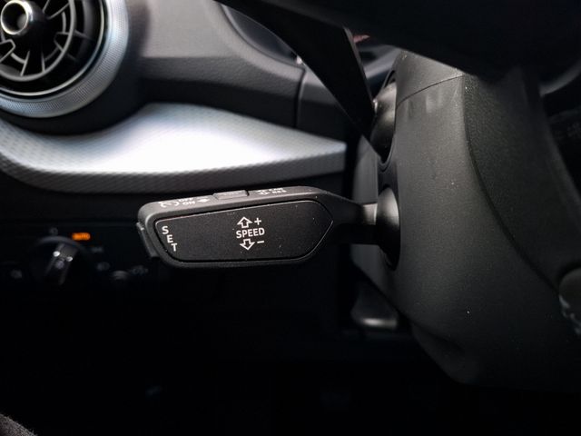 Q2 35 TFSI advanced, AHK, Klima, LED-Scheinwerfe