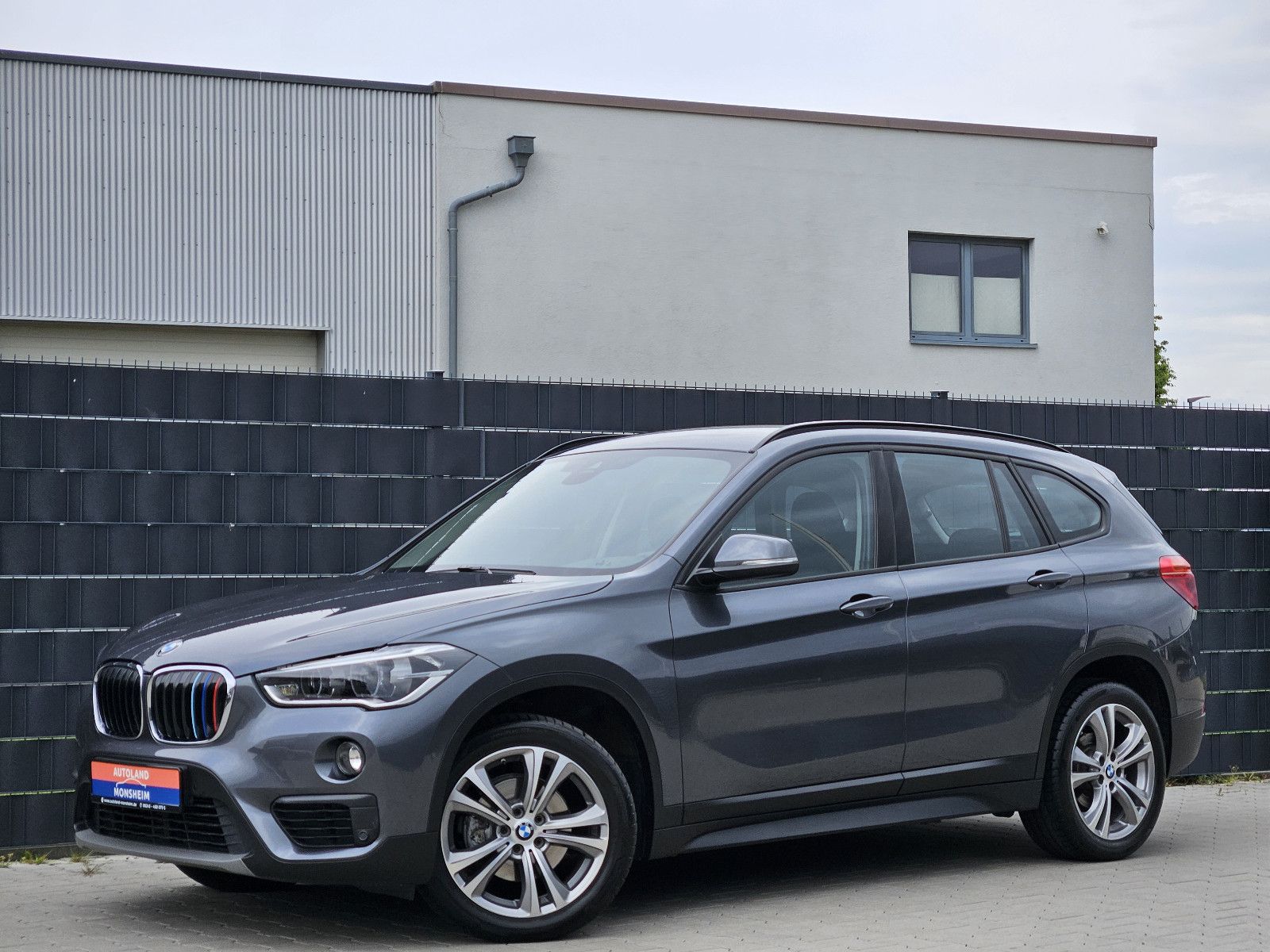 BMW X1 xDrive 18d Advantage NAVI AHK PDC SHZ 2.HAND