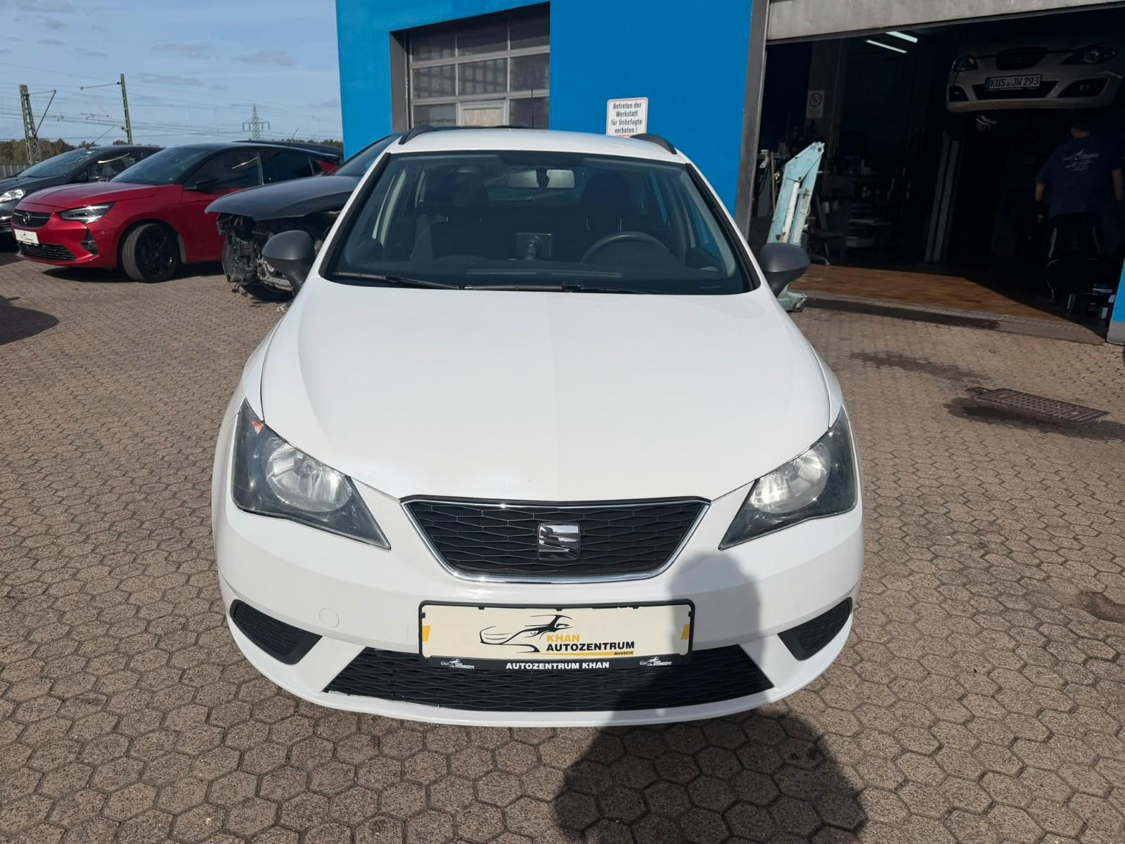 Seat Ibiza 2013 — rear view