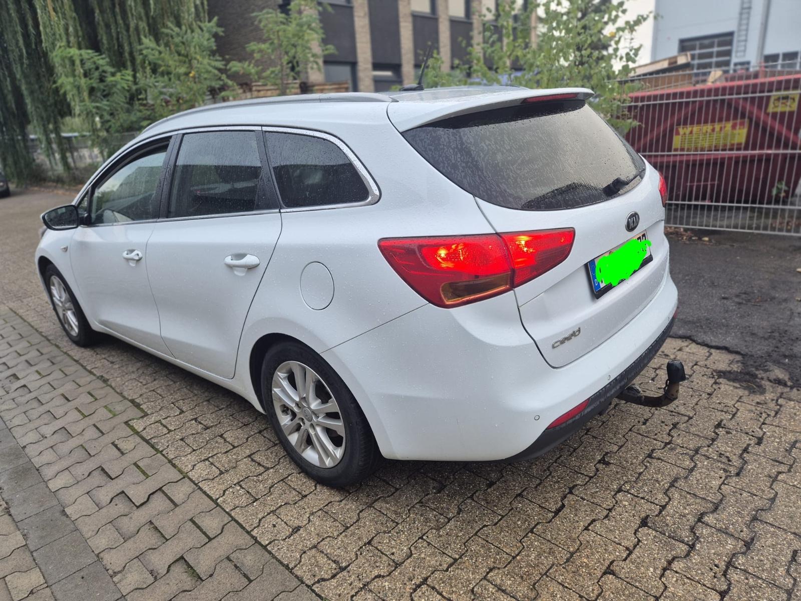 Kia cee'd 2014 — photo 10
