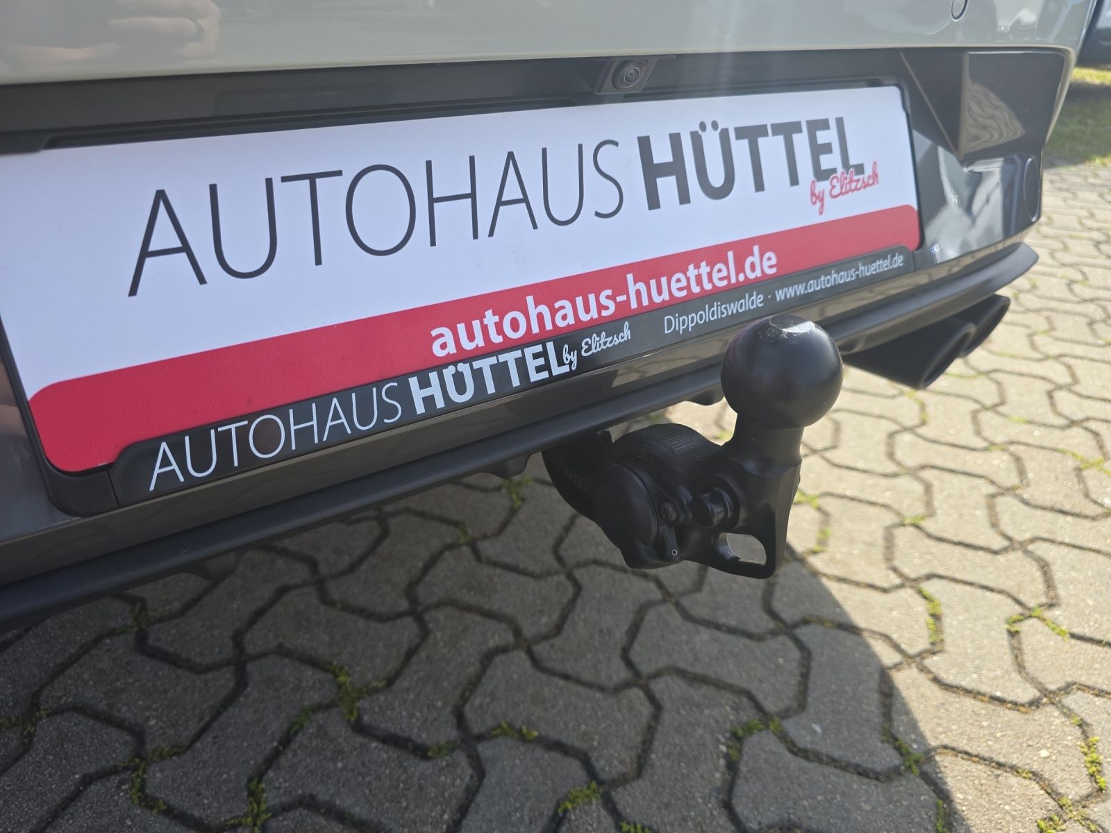 Fahrzeugabbildung CUPRA Leon Sportstourer 2.0 TSI  4Drive VZ DSG AHZ KAM