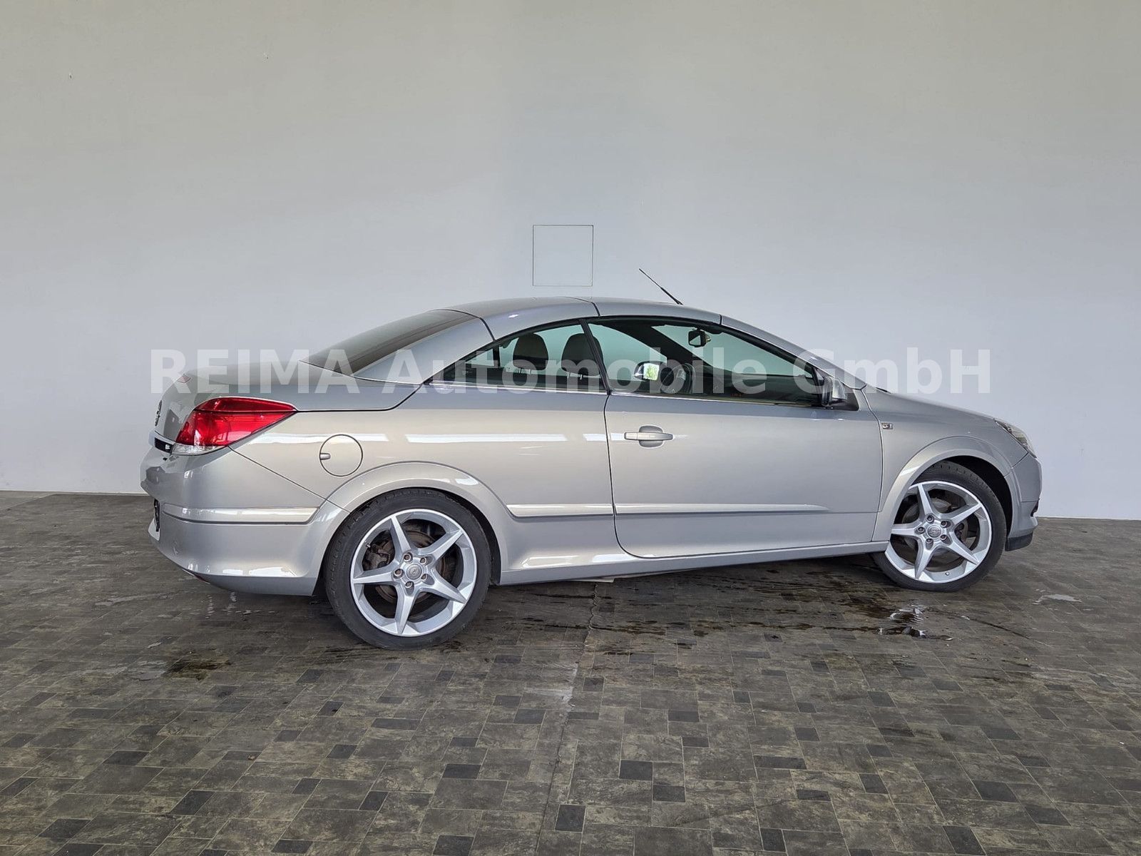Fahrzeugabbildung Opel Astra 1,8i  H Twin Top Edition