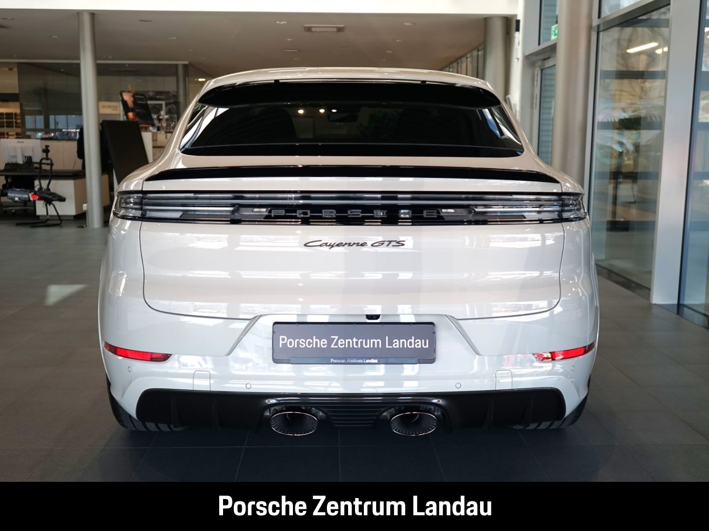 Porsche Cayenne GTS Coupe Burmester HA-Lenkung InnoDrive imagem 3