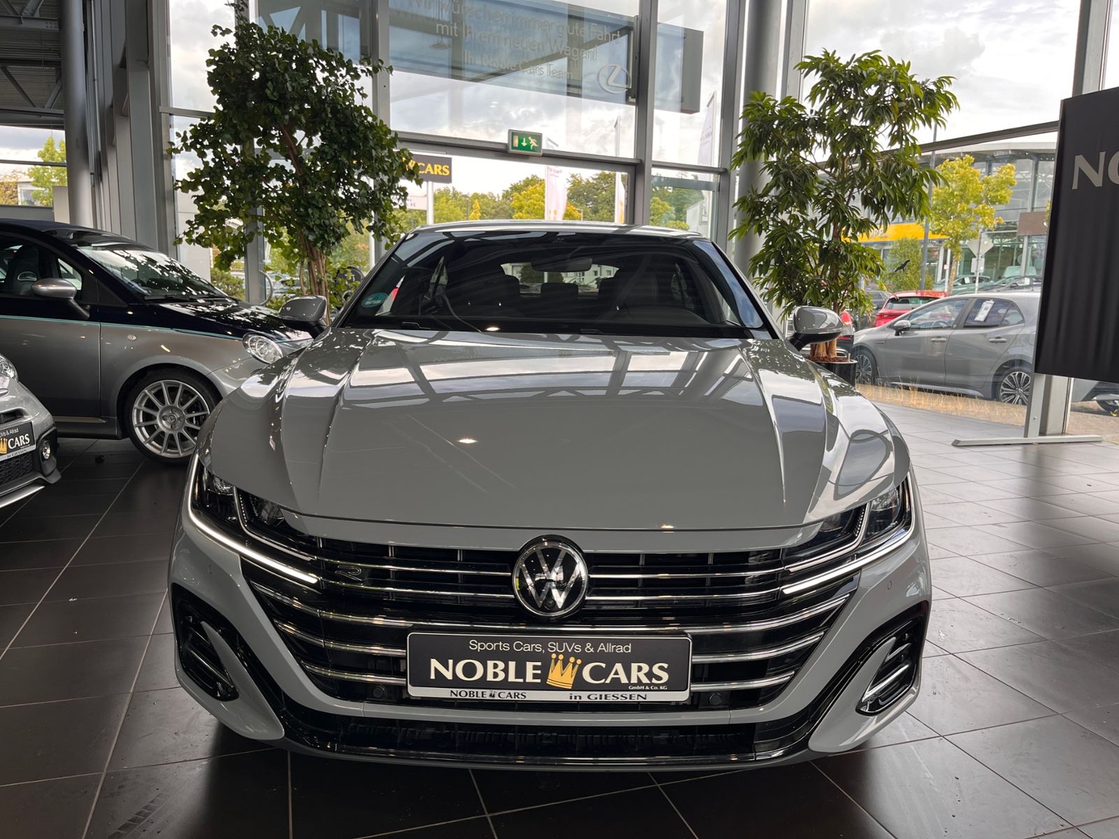 Fahrzeugabbildung Volkswagen Arteon R-Line 360° SHZ LED NAVI