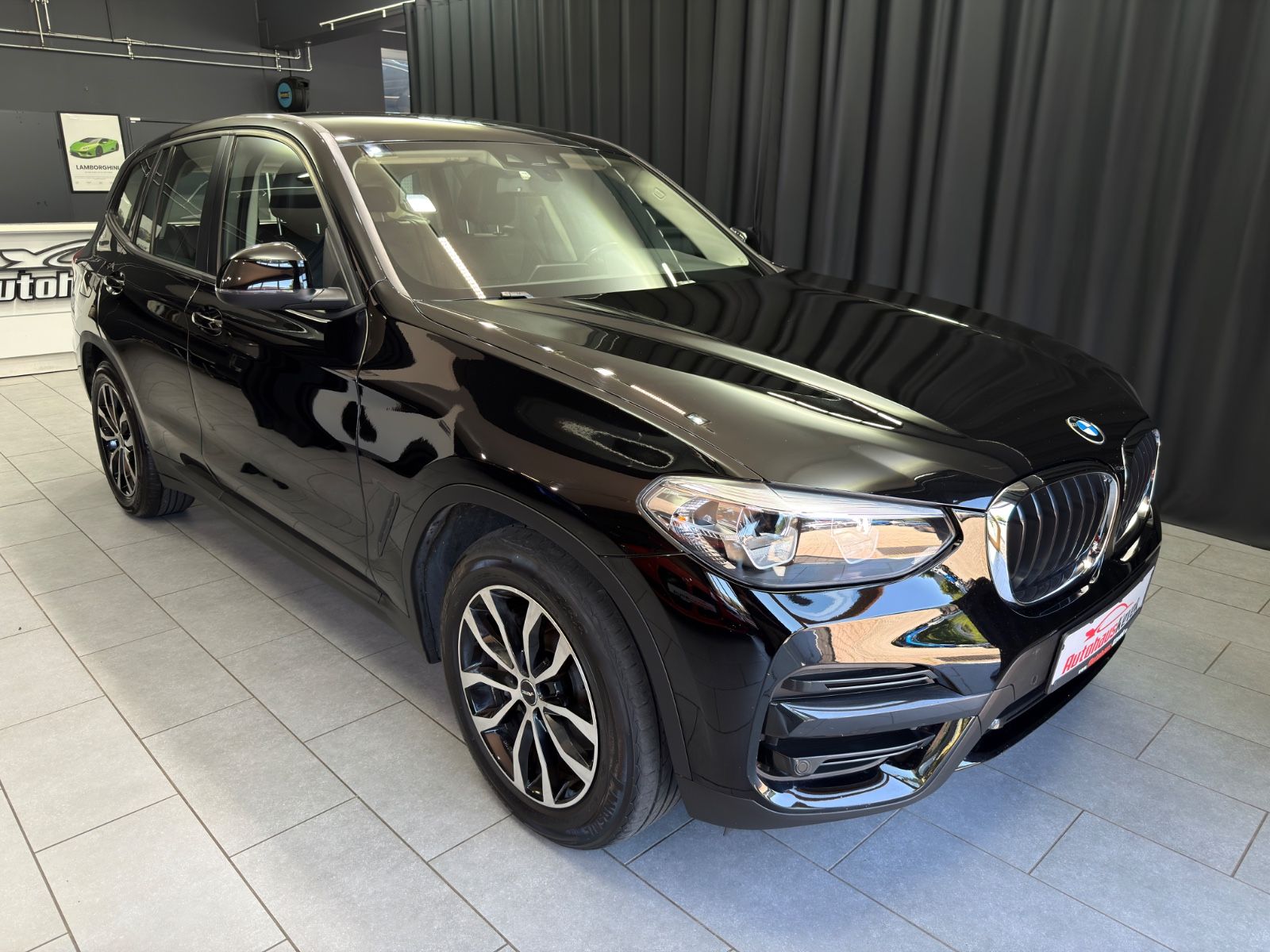 Fahrzeugabbildung BMW X3 xDrive 30d Advantage|HIFI|NAVI|AHK|