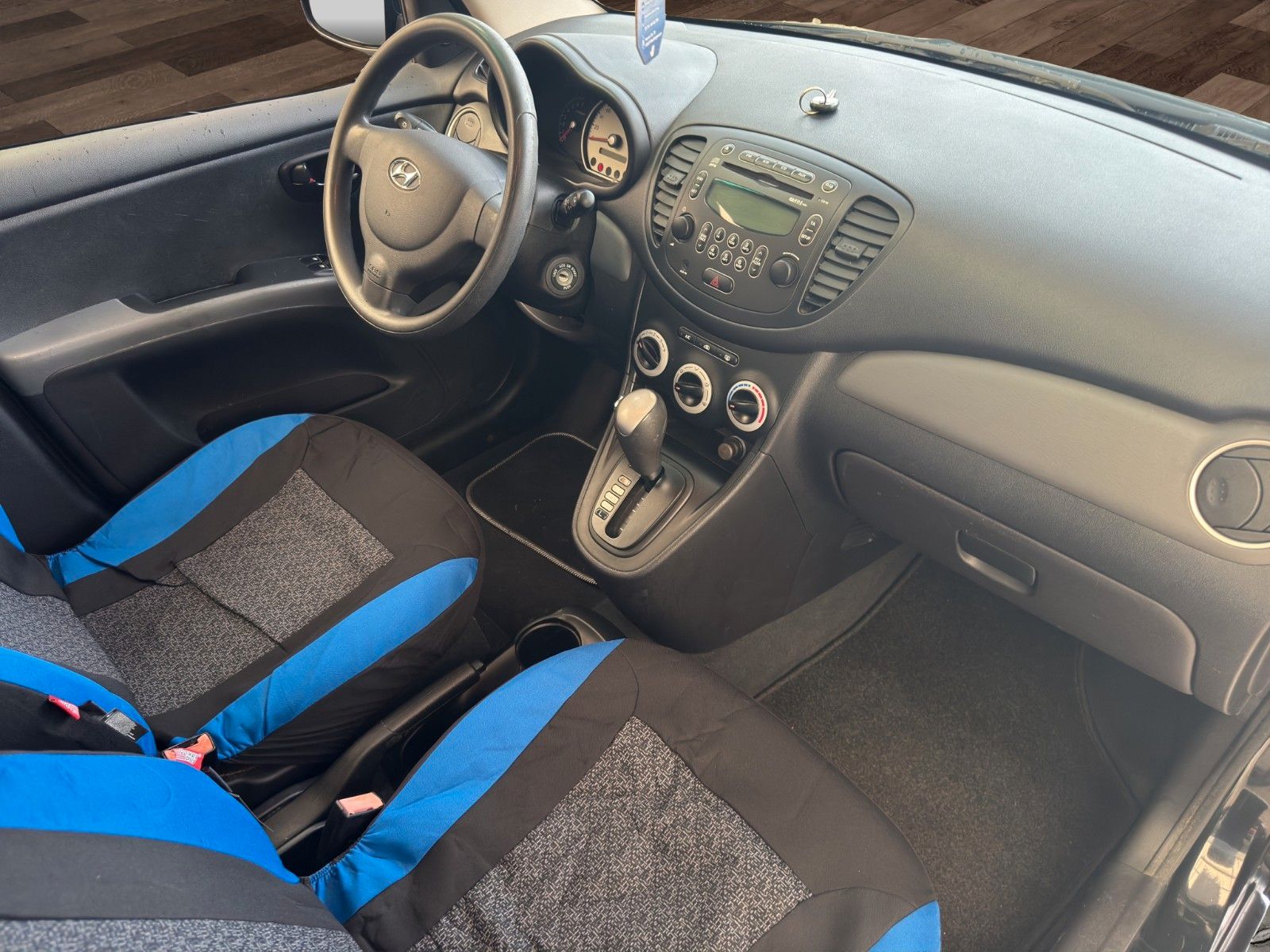 Fahrzeugabbildung Hyundai i10 Automatik/Klima/el Fenster/TÜV NEU