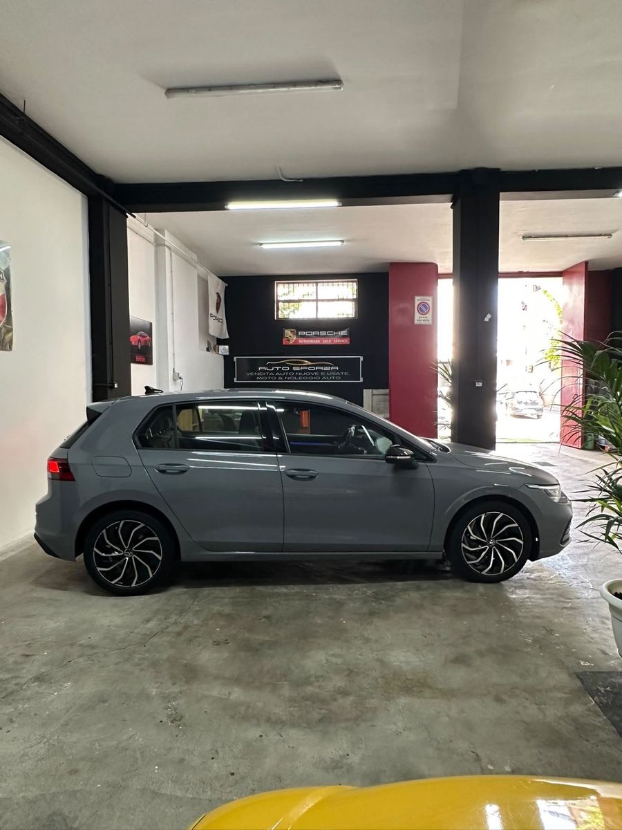 Volkswagen Golf 2.0 TDI 150 CV DSG SCR Life imagem 3