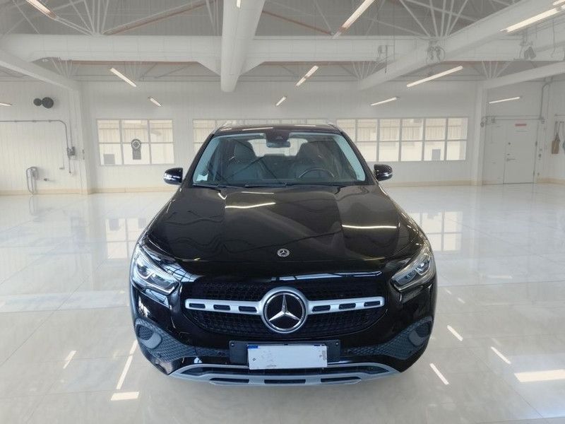 Mercedes-Benz MERCEDES-BENZ GLA 200 D AUTOMATICO BUSINESS EXTR imagem 2