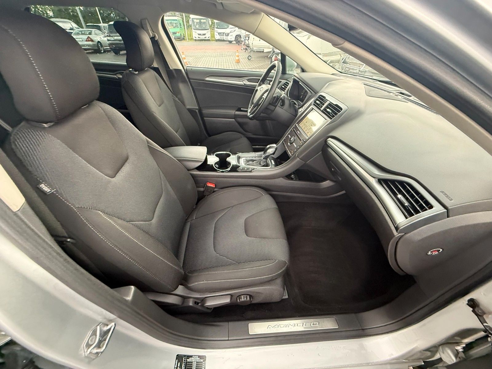 Fahrzeugabbildung Ford Mondeo Turnier Titanium