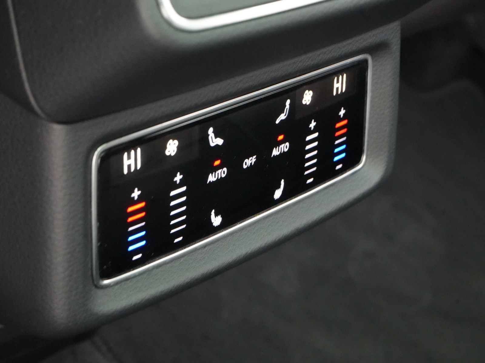 Audi Q8 e-tron - Bild 12