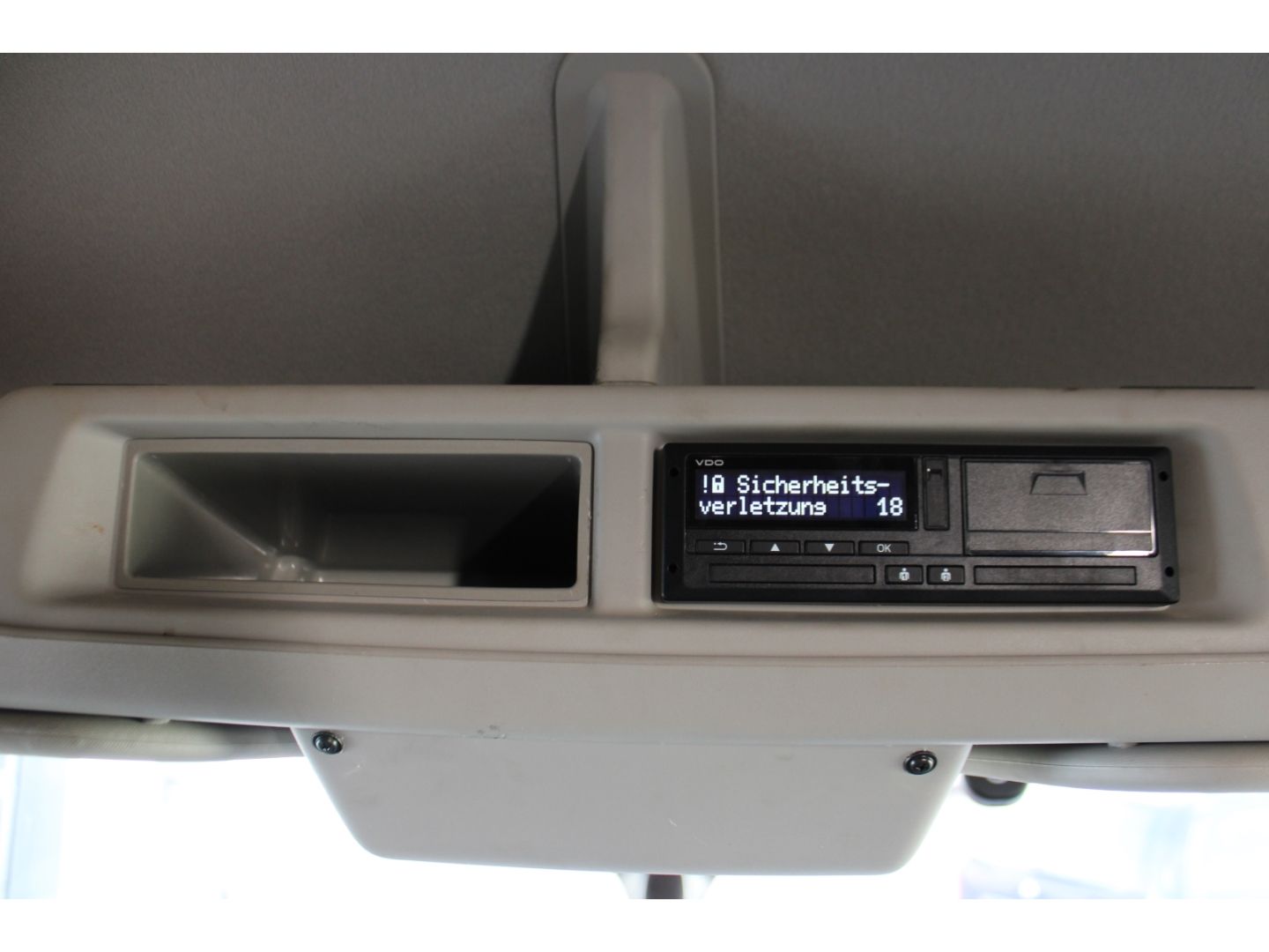 Fahrzeugabbildung Ford Transit 350L4 Kasten DoKa Trend StHZg AHK RFK GR