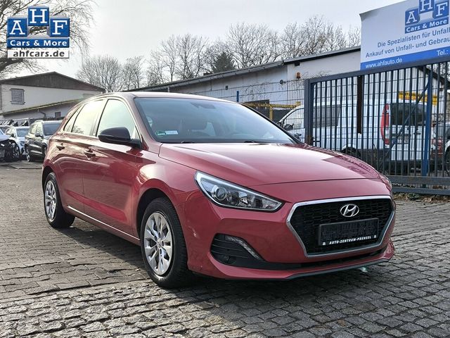 Hyundai i30 YES NAVI CAM CLIMATR TEMP