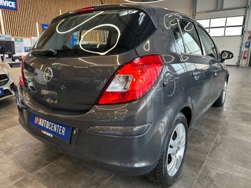 Opel Corsa D Selective *Klimaanlage*