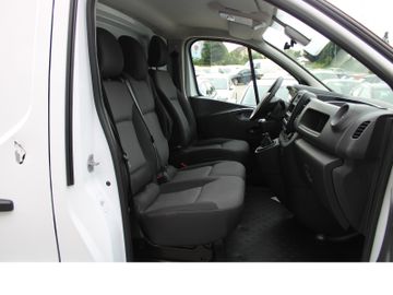 Renault Trafic - 10