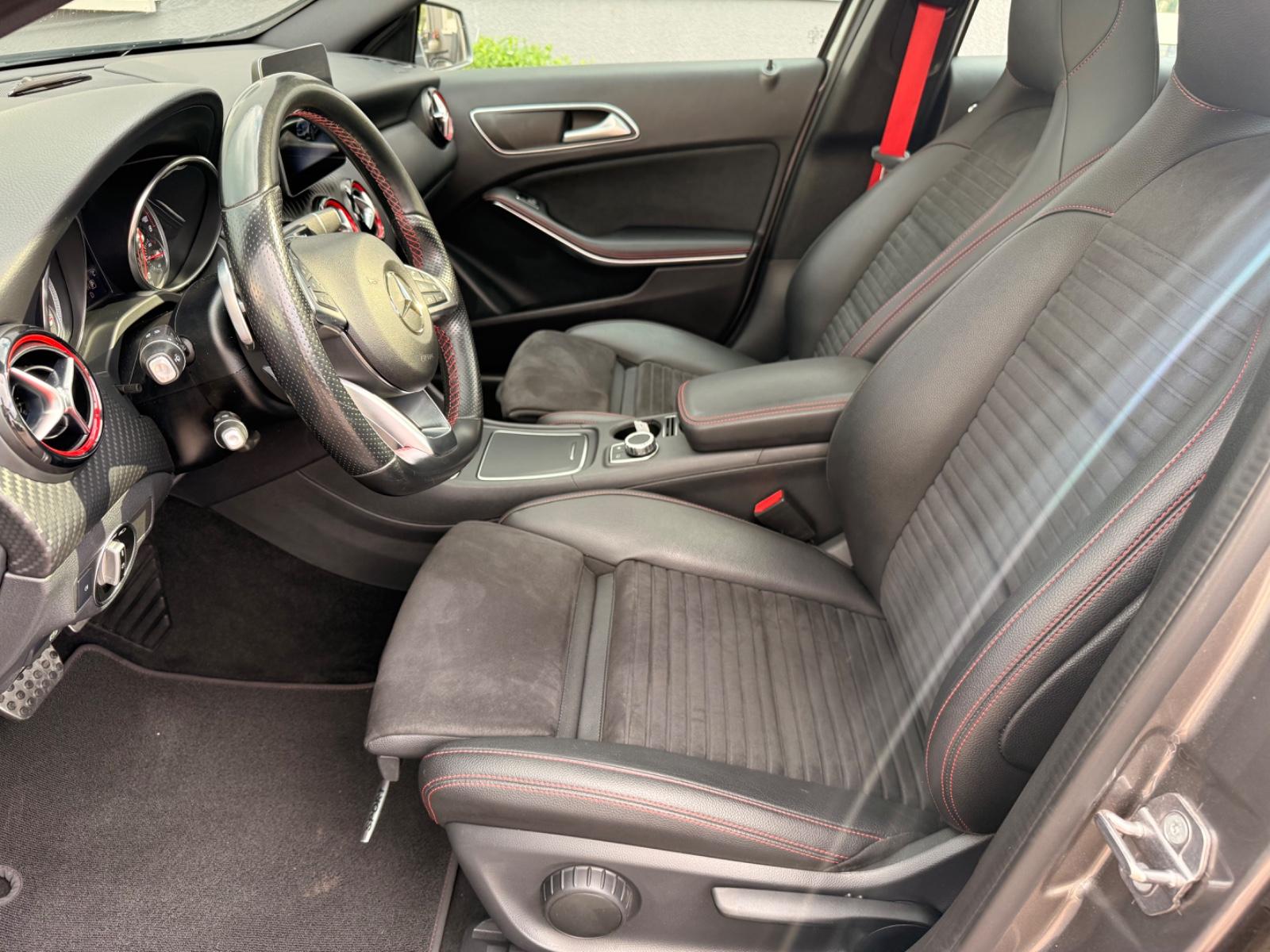 Mercedes-Benz A 250 Sport Pano,, Klima, AMG-Styling-Sport, PDC