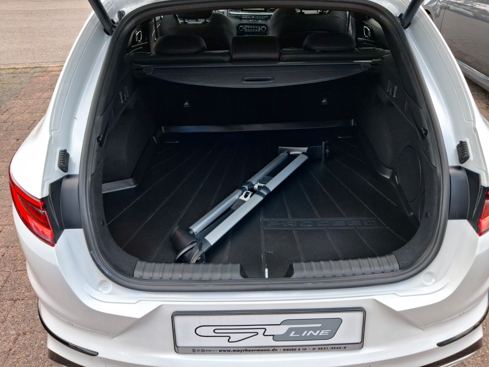 Fahrzeugabbildung Kia pro cee'd / ProCeed GT Alcantara NAVI JBL elektr