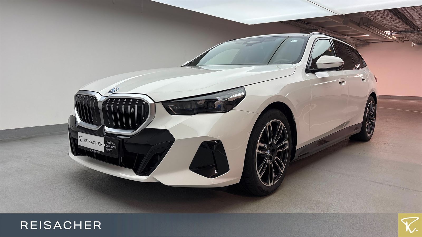 BMW i5 A Tou eDrive40 M-Sport Pano AHK DAProf foto 1