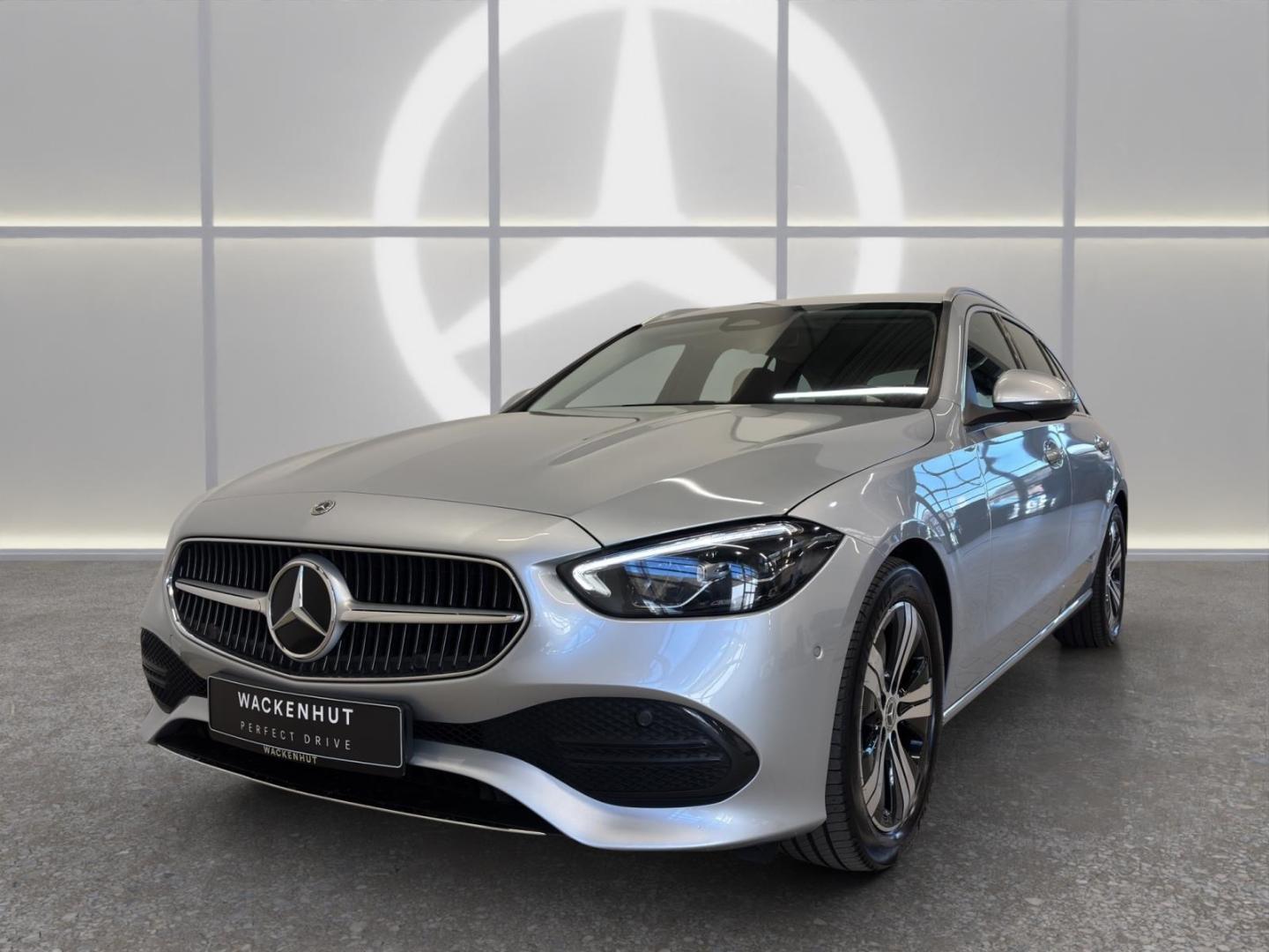 Mercedes-Benz C 220 d 4M T AVANTGARDE EXT. BUSIN+AHK+RFK+DISTR