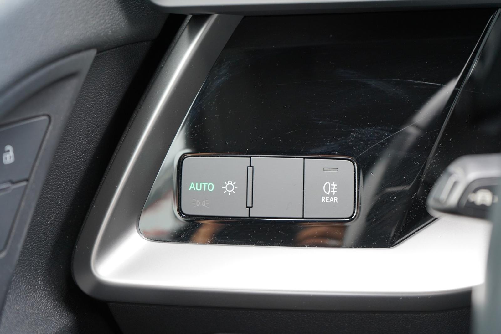 Audi A3 30 TFSI advanced LED Navi ACC DAB Klimaaut., миниатюра 28