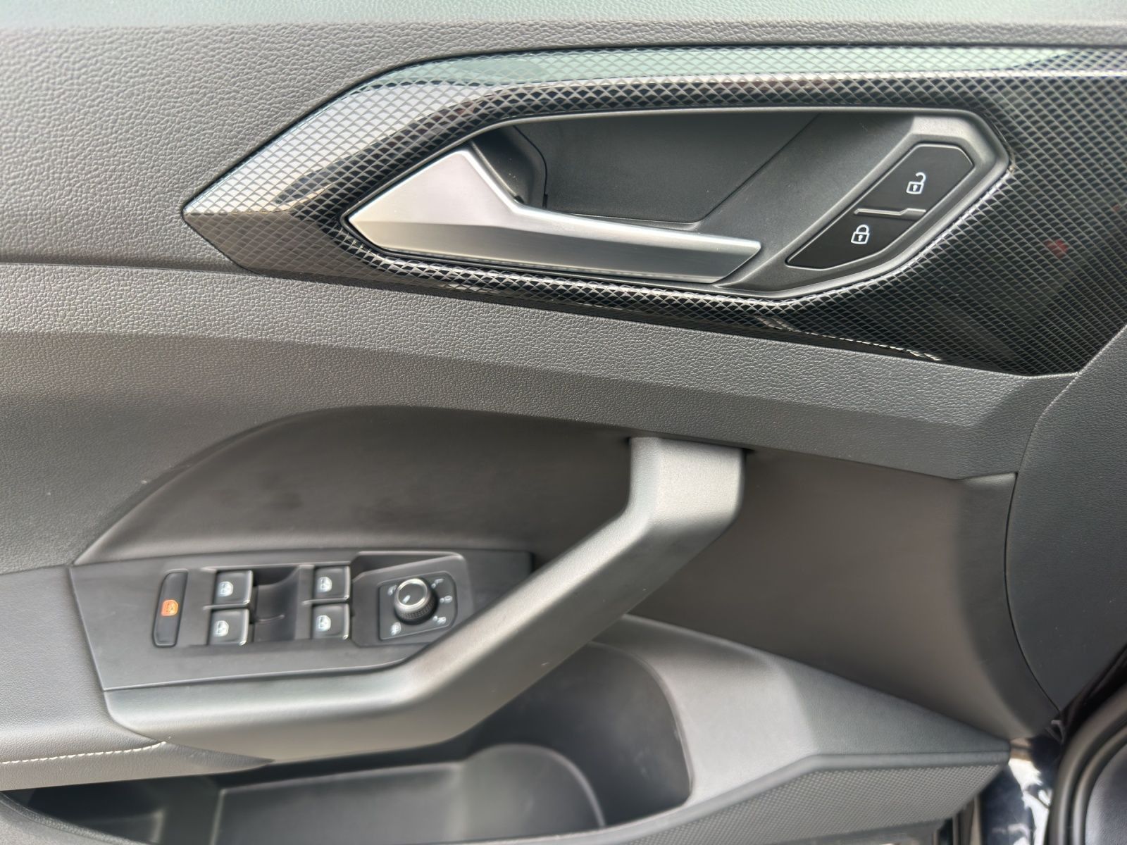 Volkswagen T-Cross - Bild 8