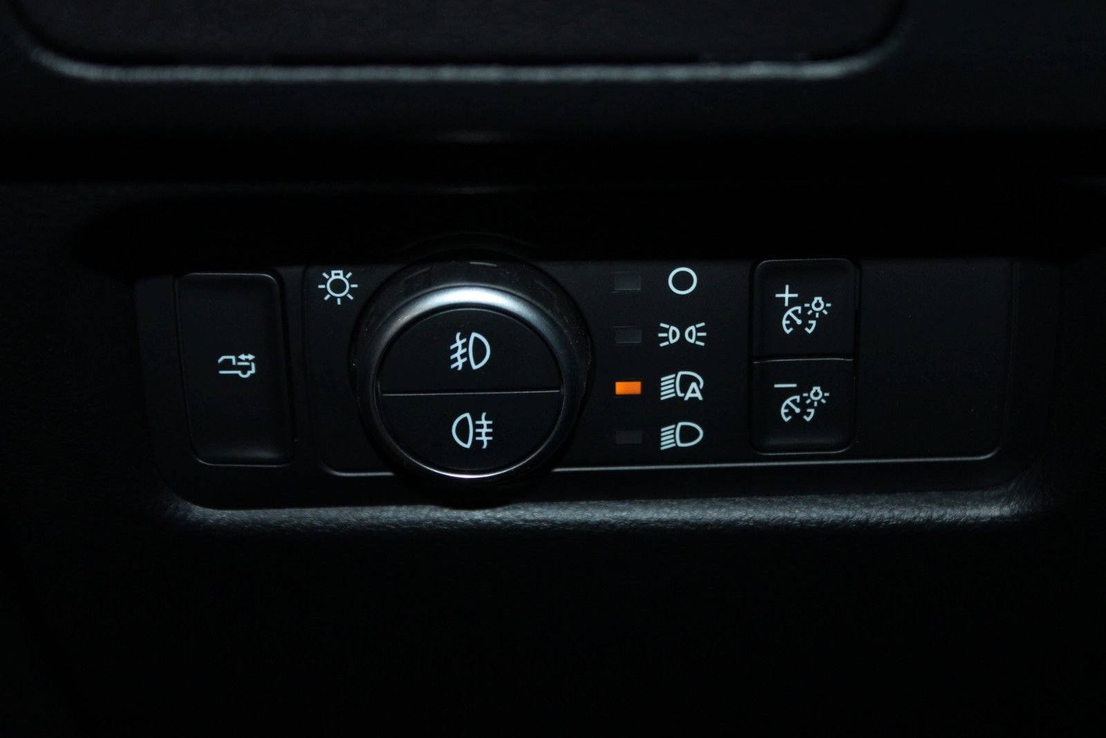 Fahrzeugabbildung Ford Ranger Platinum Automatik LEDER AHK ROLLO STDH