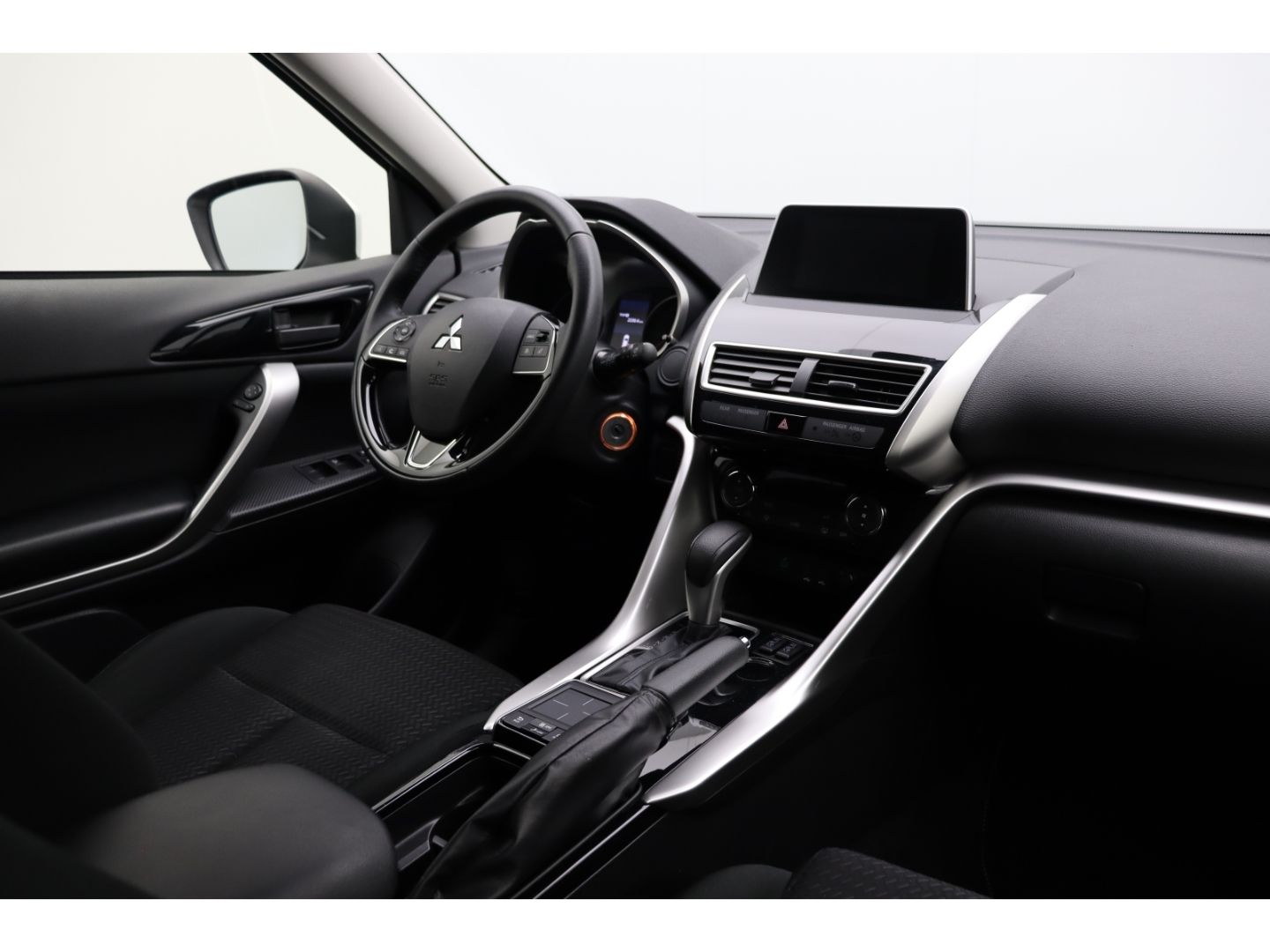 Fahrzeugabbildung Mitsubishi Eclipse Cross 1,5 l Turbo Benziner Diamant Editi