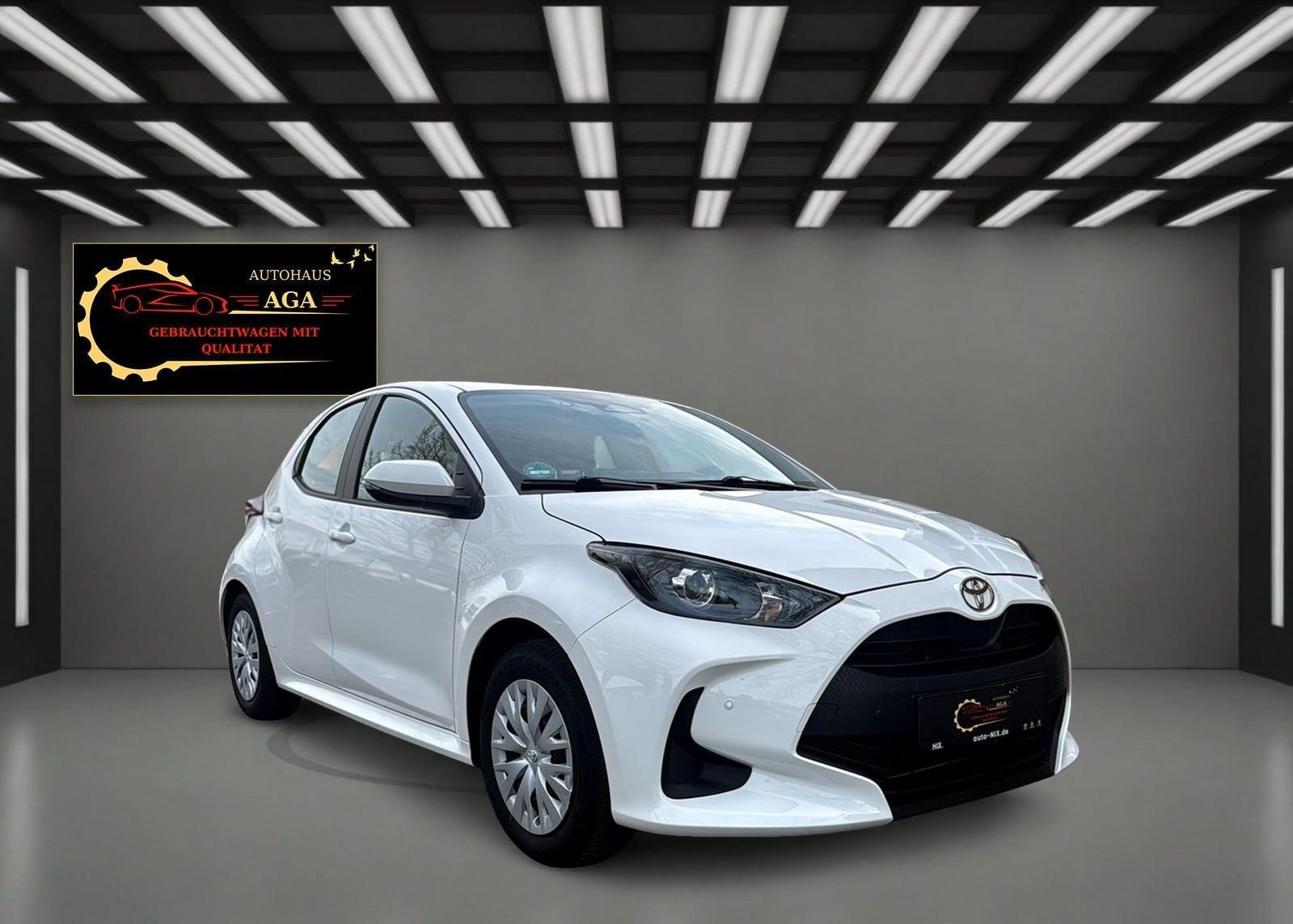 Toyota Yaris Hybrid Business Edition