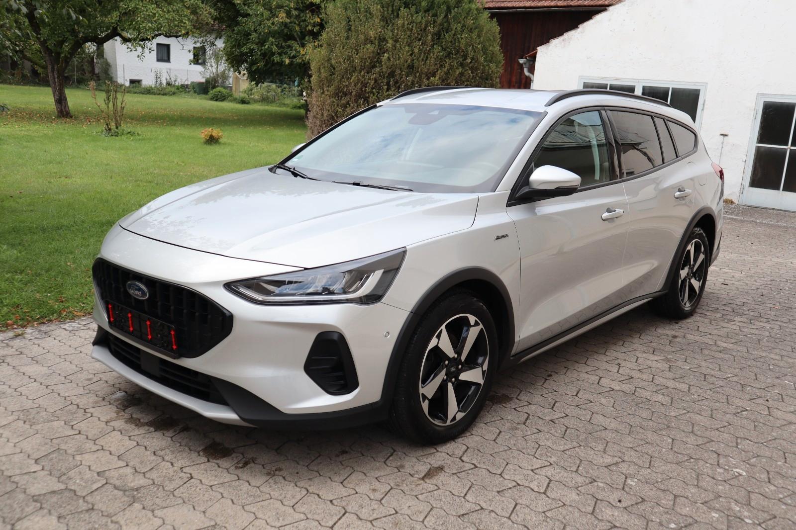 Ford Focus Turnier Active NAVI LED