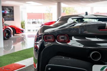 2021 Ferrari SF90 照片 10