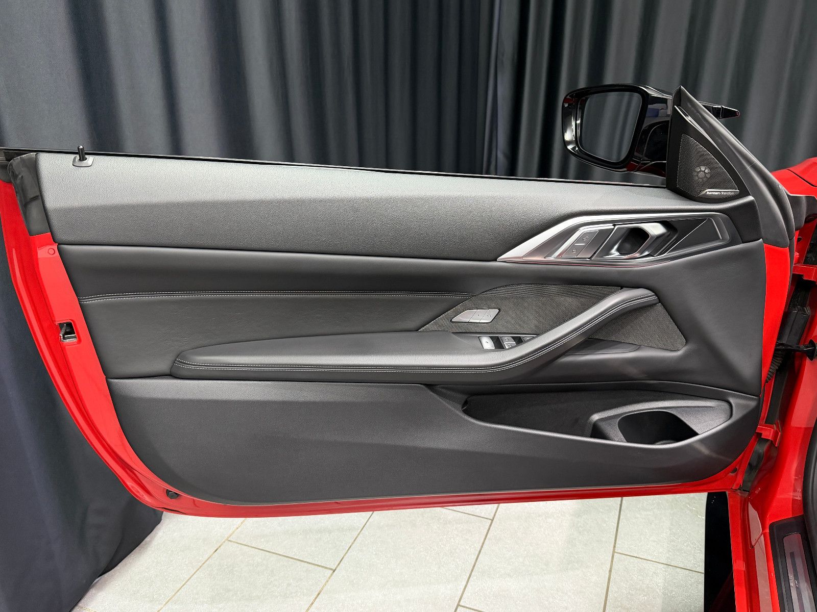 Fahrzeugabbildung BMW M4 Cabrio xDrive Competition|LASER|CARBON|HEAD-U