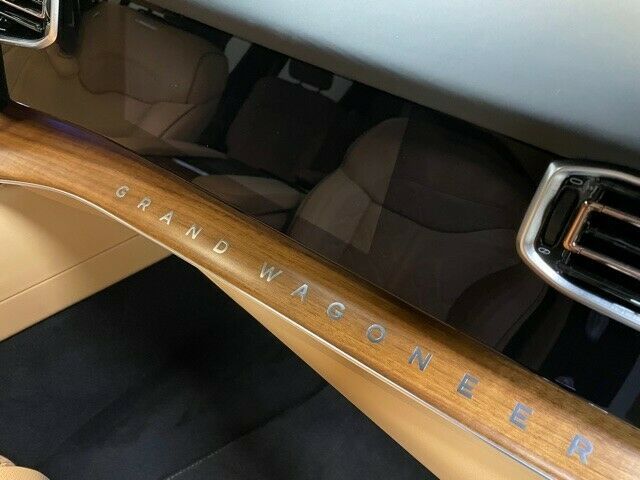Fahrzeugabbildung Jeep GRAND WAGONEER SERIES III 6.4L V-8!!